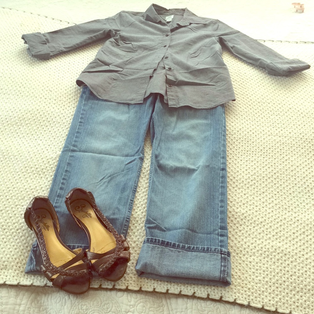 Outfit: Izod shirt, Seychelles, jeans